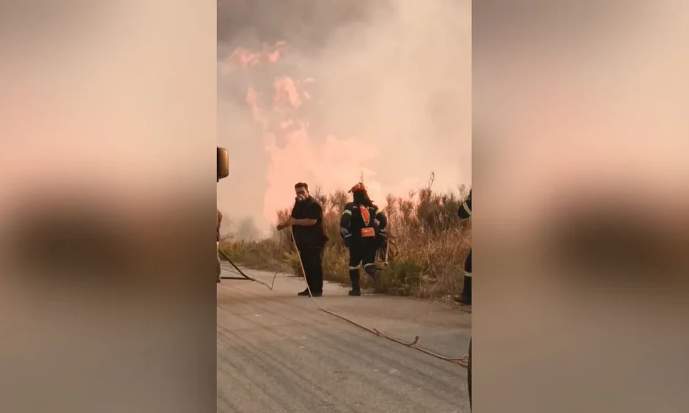 Η κατάσταση είναι τραγική λέει ο δήμαρχος Ξυλοκάστρου! Η φωτιά πέρασε στην Ακράτα